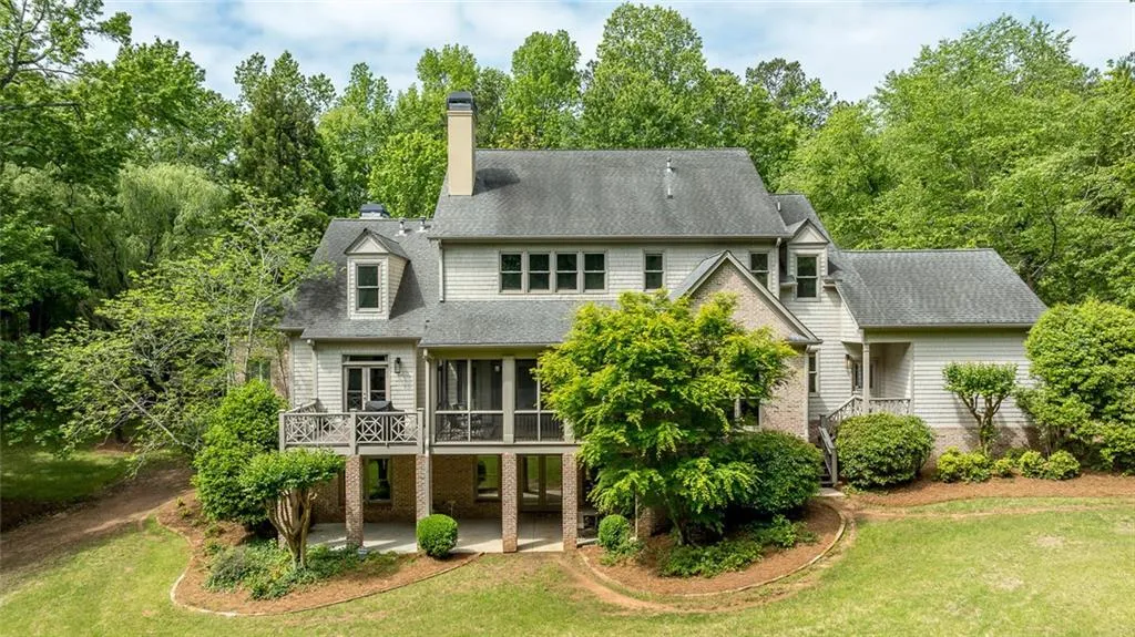 1575 Spalding Drive, Sandy Springs, Georgia 30350, 6 Bedrooms Bedrooms, ,5 BathroomsBathrooms,Residential,Sold,1575 Spalding Drive,7569214