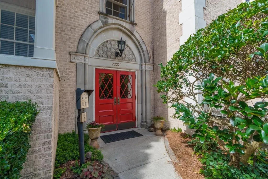 2222 Peachtree Road Nw Unit C3, Atlanta, Georgia 30309, 2 Bedrooms Bedrooms, ,2 BathroomsBathrooms,Residential,Sold,2222 Peachtree Road Nw Unit C3,5721622