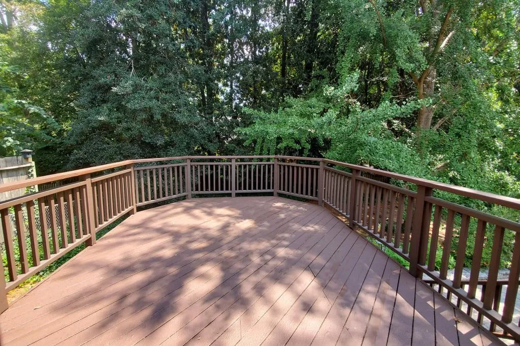 675 Edgewater Trail, Sandy Springs, Georgia 30328, 4 Bedrooms Bedrooms, ,3 BathroomsBathrooms,Residential,Sold,675 Edgewater Trail,6921682