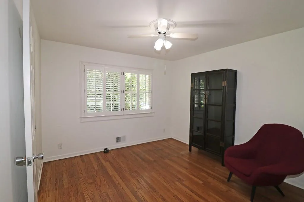 675 Edgewater Trail, Sandy Springs, Georgia 30328, 4 Bedrooms Bedrooms, ,3 BathroomsBathrooms,Residential,Sold,675 Edgewater Trail,6921682