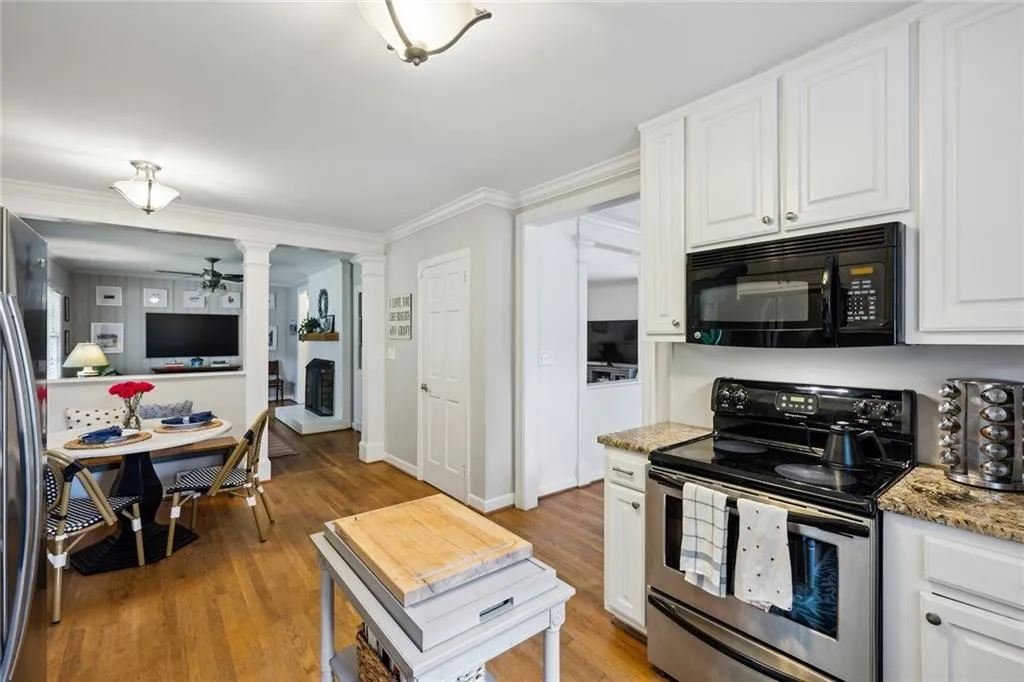 5800 Brookgreen Road, Sandy Springs, Georgia 30328, 3 Bedrooms Bedrooms, ,2 BathroomsBathrooms,Residential,Sold,5800 Brookgreen Road,7442149 5800 Brookgreen Road, Sandy Springs, Georgia 30328, 3 Bedrooms Bedrooms, ,2 BathroomsBathrooms,Residential,Sold,5800 Brookgreen Road,7442149