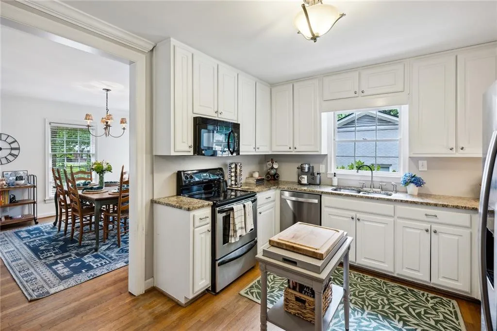 5800 Brookgreen Road, Sandy Springs, Georgia 30328, 3 Bedrooms Bedrooms, ,2 BathroomsBathrooms,Residential,Sold,5800 Brookgreen Road,7442149 5800 Brookgreen Road, Sandy Springs, Georgia 30328, 3 Bedrooms Bedrooms, ,2 BathroomsBathrooms,Residential,Sold,5800 Brookgreen Road,7442149