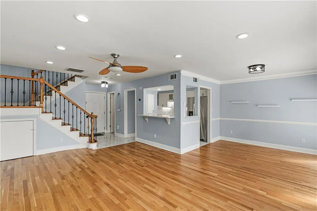 6980 Roswell Road Unit K4, Atlanta, Georgia 30328, 2 Bedrooms Bedrooms, ,1 BathroomBathrooms,Residential,For Sale,6980 Roswell Road Unit K4,7748960