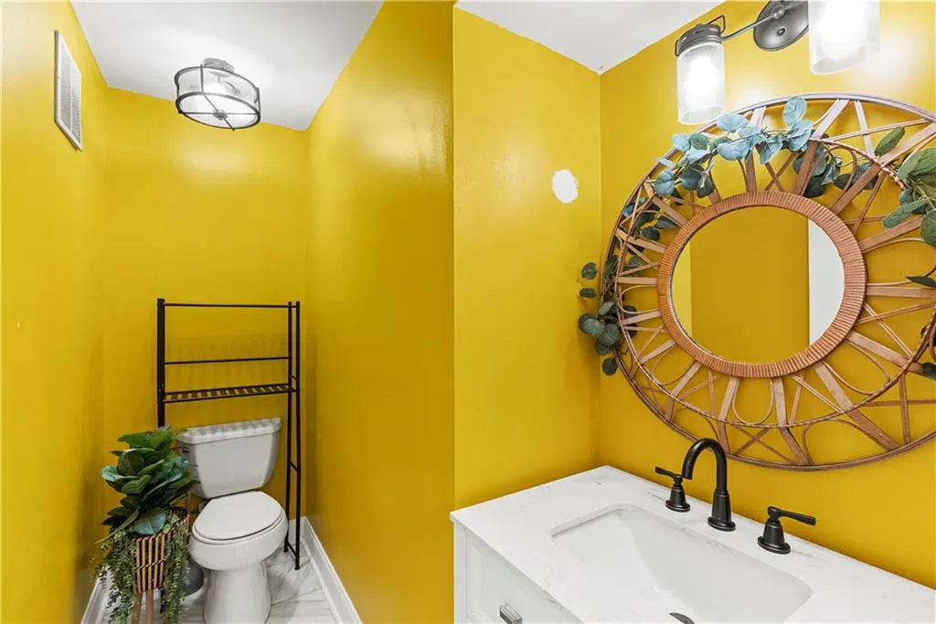 6980 Roswell Road Unit K4, Atlanta, Georgia 30328, 2 Bedrooms Bedrooms, ,1 BathroomBathrooms,Residential,For Sale,6980 Roswell Road Unit K4,7748960