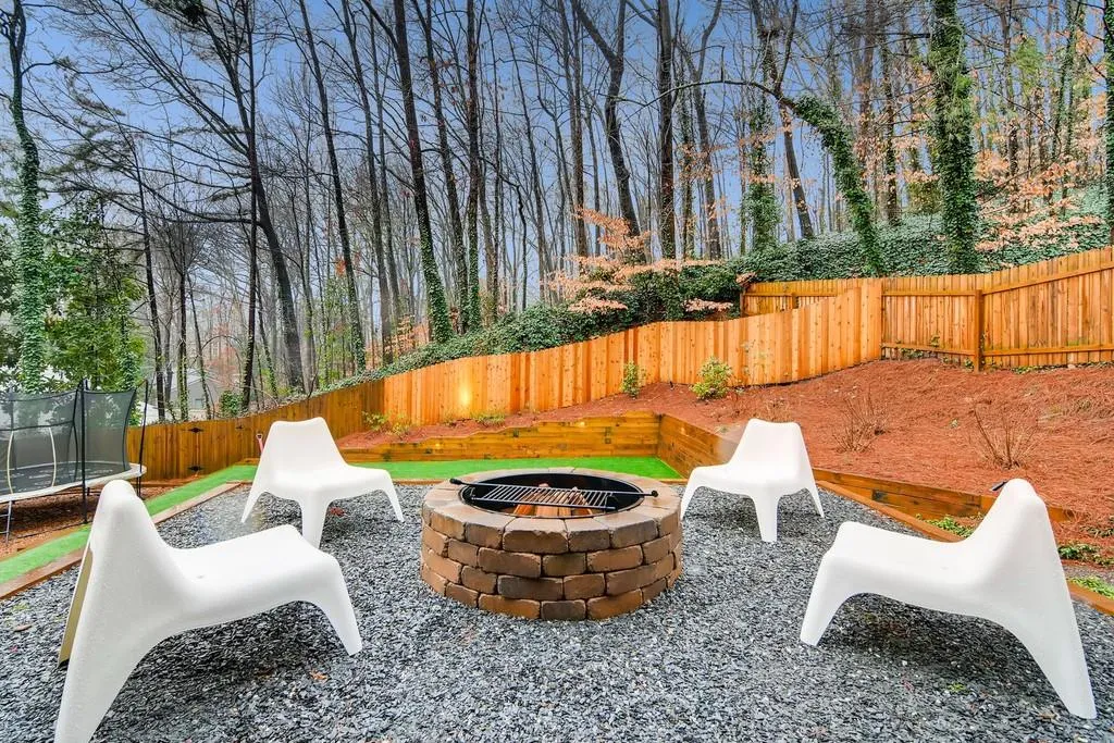 620 Idlewood Drive, Sandy Springs, Georgia 30327, 5 Bedrooms Bedrooms, ,4 BathroomsBathrooms,Residential,Sold,620 Idlewood Drive,6508911