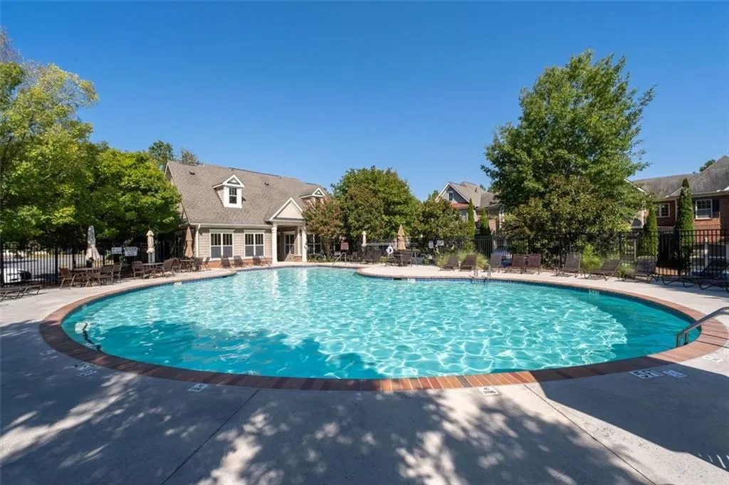 7565 Highland Bluff, Atlanta, Georgia 30328, 3 Bedrooms Bedrooms, ,3 BathroomsBathrooms,Residential,Sold,7565 Highland Bluff,7444887