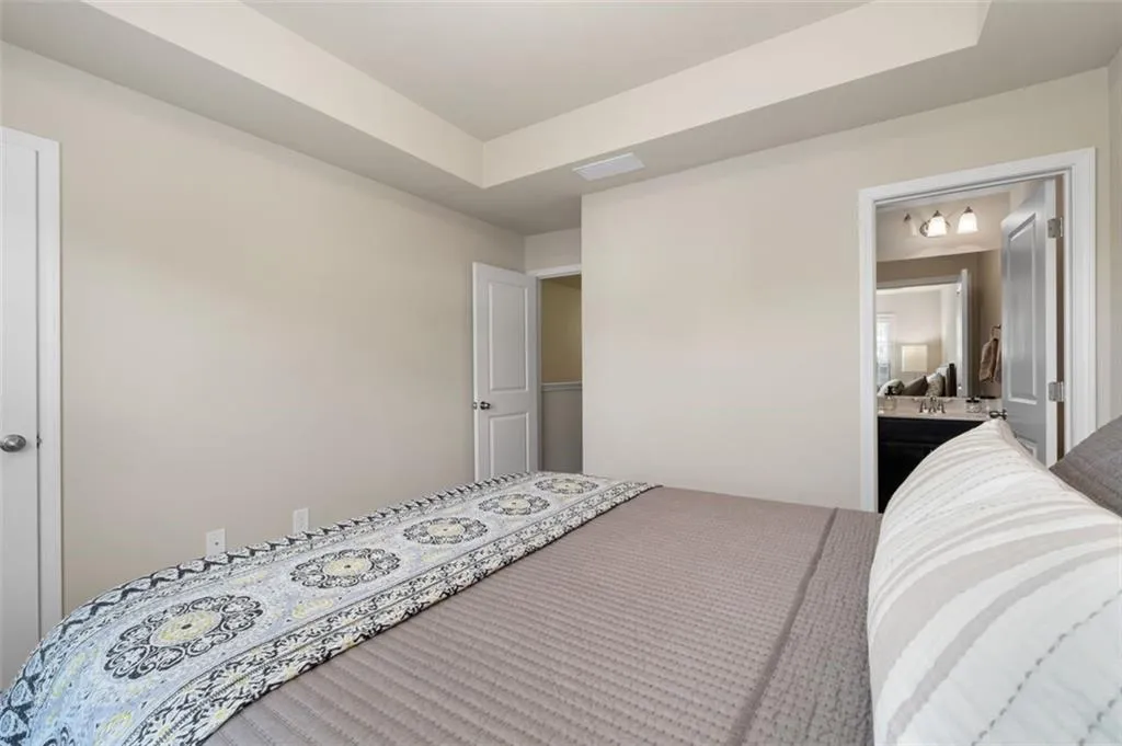 7565 Highland Bluff, Atlanta, Georgia 30328, 3 Bedrooms Bedrooms, ,3 BathroomsBathrooms,Residential,Sold,7565 Highland Bluff,7444887