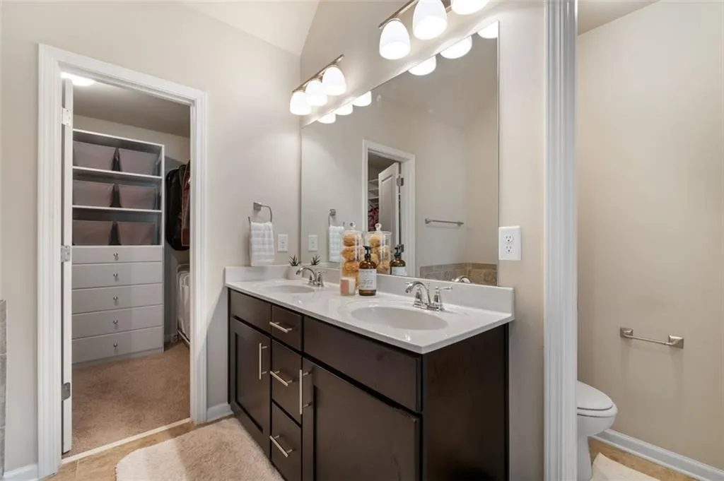 7565 Highland Bluff, Atlanta, Georgia 30328, 3 Bedrooms Bedrooms, ,3 BathroomsBathrooms,Residential,Sold,7565 Highland Bluff,7444887