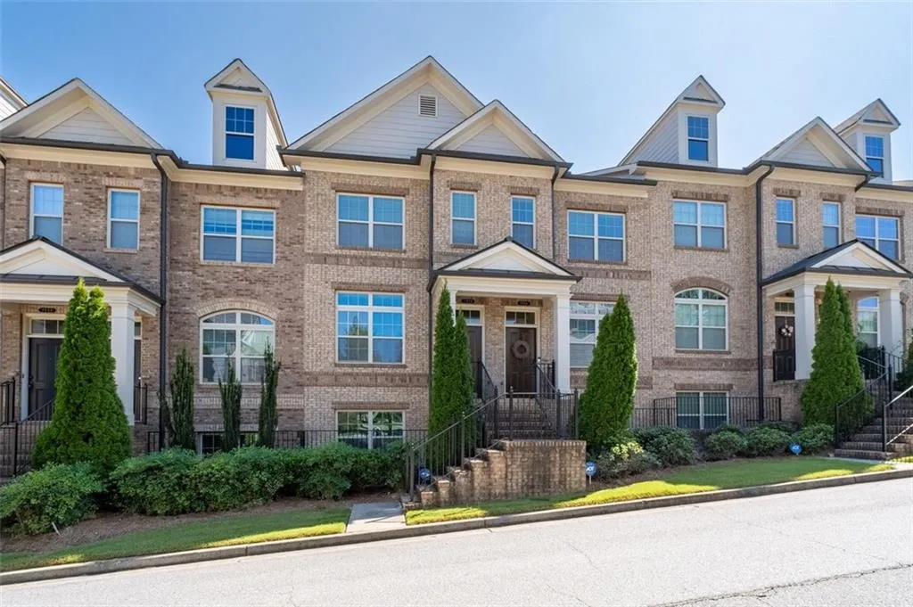 7565 Highland Bluff, Atlanta, Georgia 30328, 3 Bedrooms Bedrooms, ,3 BathroomsBathrooms,Residential,Sold,7565 Highland Bluff,7444887