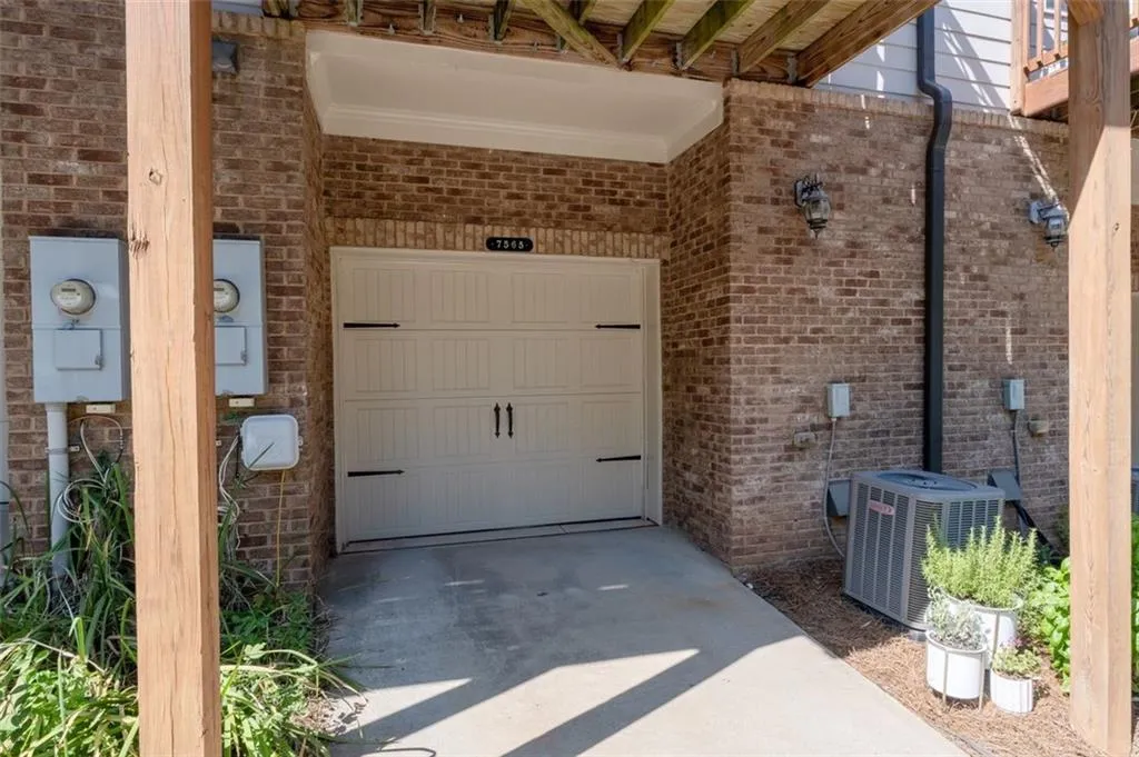 7565 Highland Bluff, Atlanta, Georgia 30328, 3 Bedrooms Bedrooms, ,3 BathroomsBathrooms,Residential,Sold,7565 Highland Bluff,7444887