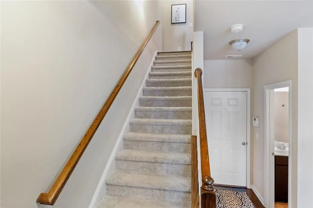 7565 Highland Bluff, Atlanta, Georgia 30328, 3 Bedrooms Bedrooms, ,3 BathroomsBathrooms,Residential,Sold,7565 Highland Bluff,7444887