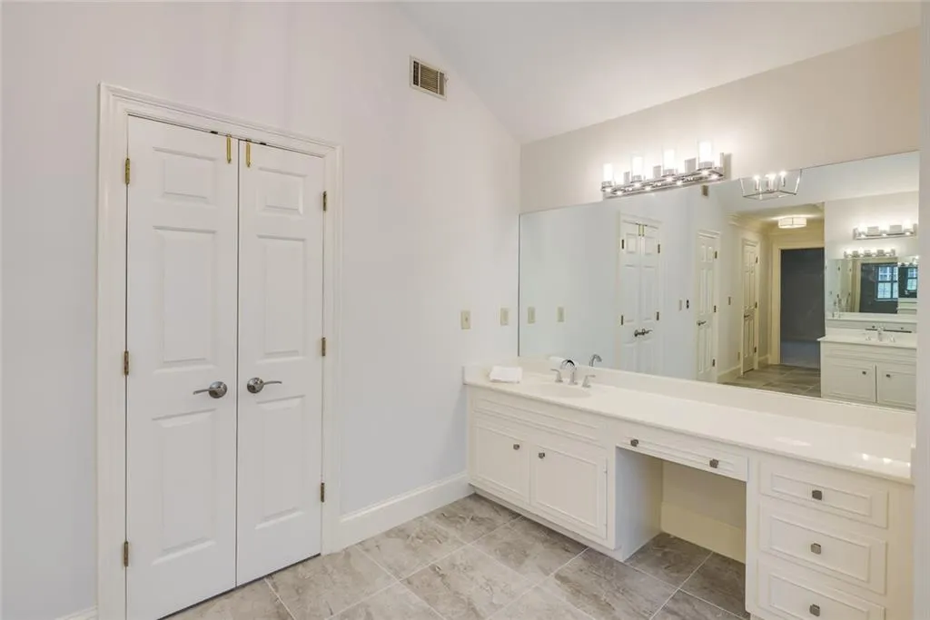 320 Rumford Point, Sandy Springs, Georgia 30350, 6 Bedrooms Bedrooms, ,4 BathroomsBathrooms,Residential,Sold,320 Rumford Point,7231496