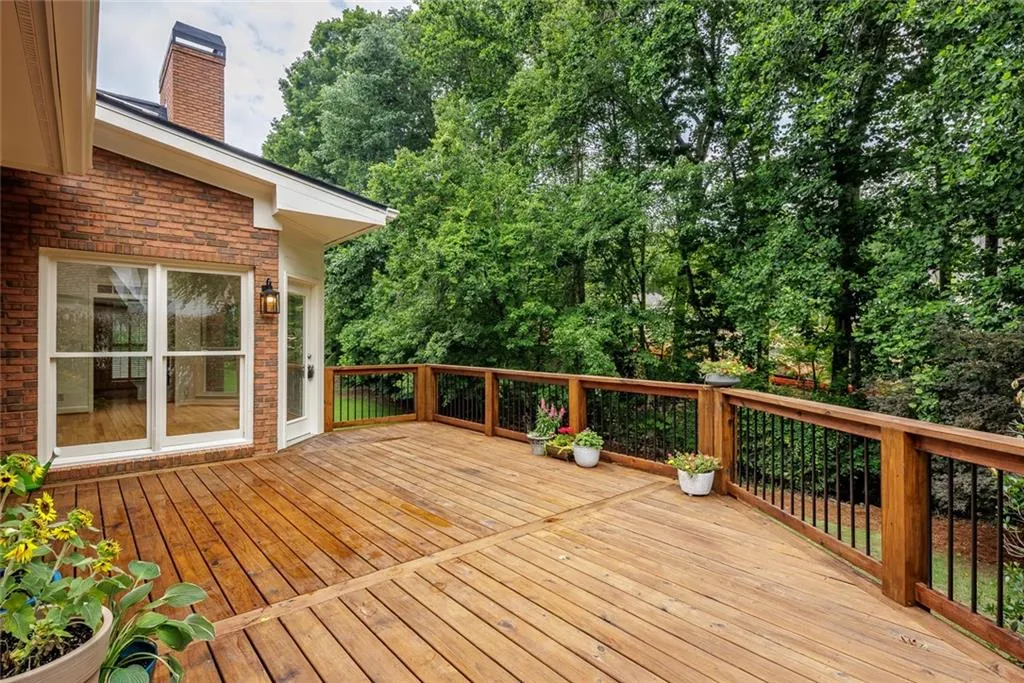 320 Rumford Point, Sandy Springs, Georgia 30350, 6 Bedrooms Bedrooms, ,4 BathroomsBathrooms,Residential,Sold,320 Rumford Point,7231496