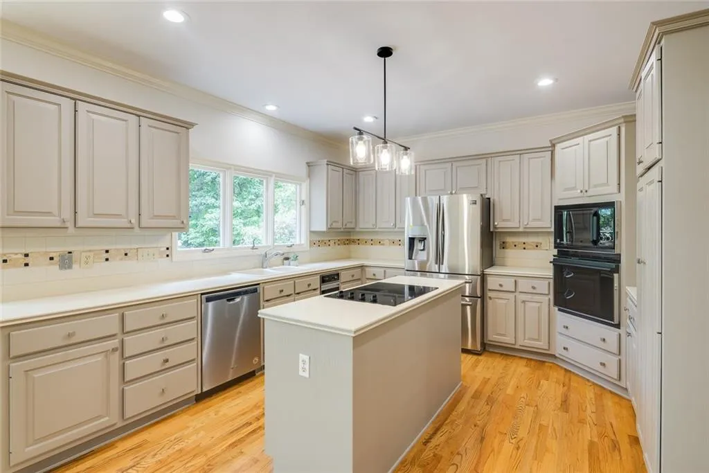 320 Rumford Point, Sandy Springs, Georgia 30350, 6 Bedrooms Bedrooms, ,4 BathroomsBathrooms,Residential,Sold,320 Rumford Point,7231496
