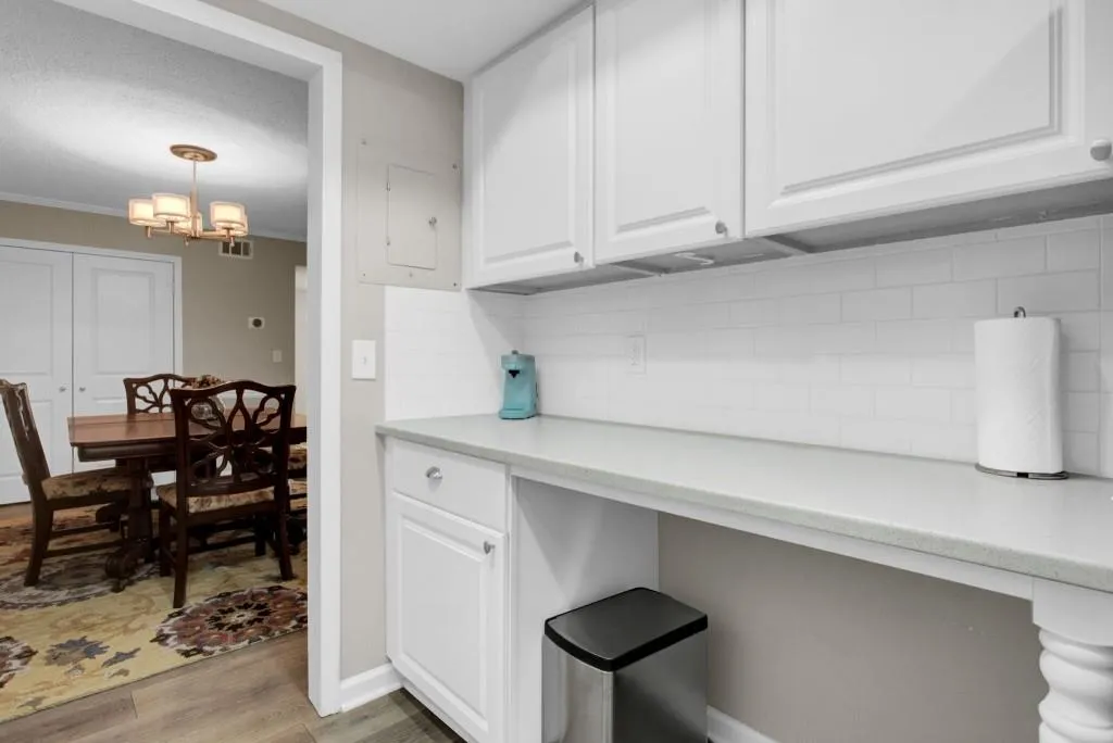 6851 Roswell Road Unit E-1, Sandy Springs, Georgia 30328, 3 Bedrooms Bedrooms, ,2 BathroomsBathrooms,Residential,Sold,6851 Roswell Road Unit E-1,7130156