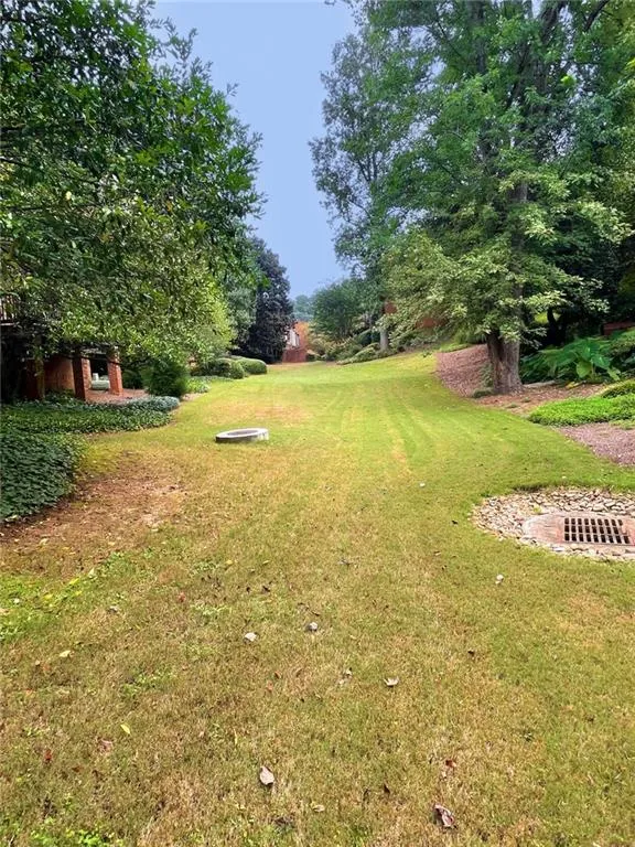 37 Willow Glen Ne, Atlanta, Georgia 30342, 4 Bedrooms Bedrooms, ,4 BathroomsBathrooms,Residential,Sold,37 Willow Glen Ne,6941775