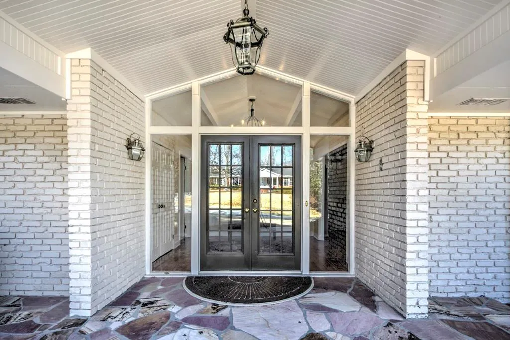 3390 Pine Meadow Road Nw, Atlanta, Georgia 30327, 5 Bedrooms Bedrooms, ,3 BathroomsBathrooms,Residential,Sold,3390 Pine Meadow Road Nw,5962680