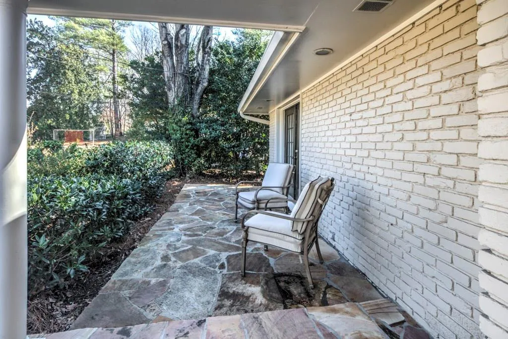 3390 Pine Meadow Road Nw, Atlanta, Georgia 30327, 5 Bedrooms Bedrooms, ,3 BathroomsBathrooms,Residential,Sold,3390 Pine Meadow Road Nw,5962680