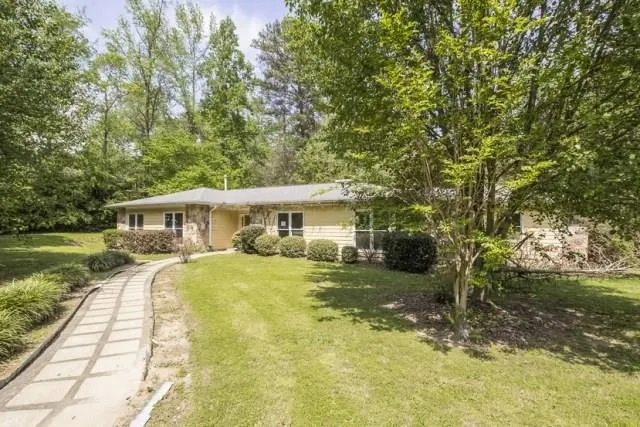 7100 Northgreen Drive, Atlanta, Georgia 30328, 4 Bedrooms Bedrooms, ,2 BathroomsBathrooms,Residential,Sold,7100 Northgreen Drive,5838527