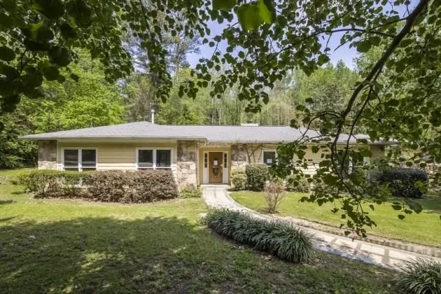 7100 Northgreen Drive, Atlanta, Georgia 30328, 4 Bedrooms Bedrooms, ,2 BathroomsBathrooms,Residential,Sold,7100 Northgreen Drive,5838527