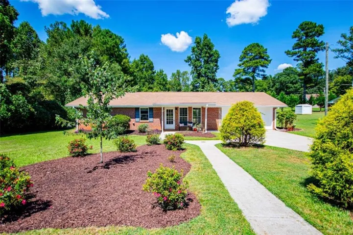 95 E Barbara Lane E, Carrollton, Georgia 30117