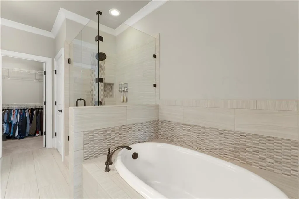 226 Chastain Preserve Lane Ne, Atlanta, Georgia 30342, 3 Bedrooms Bedrooms, ,3 BathroomsBathrooms,Residential,For Sale,226 Chastain Preserve Lane Ne,7605334