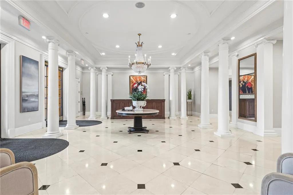 3657 Peachtree Road Ne Unit 3c, Atlanta, Georgia 30319, 2 Bedrooms Bedrooms, ,2 BathroomsBathrooms,Residential,Sold,3657 Peachtree Road Ne Unit 3c,7501619