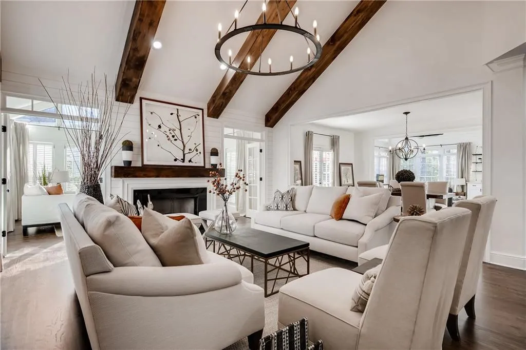 135 Belmont Trace, Sandy Springs, Georgia 30328, 4 Bedrooms Bedrooms, ,3 BathroomsBathrooms,Residential,Sold,135 Belmont Trace,6109803