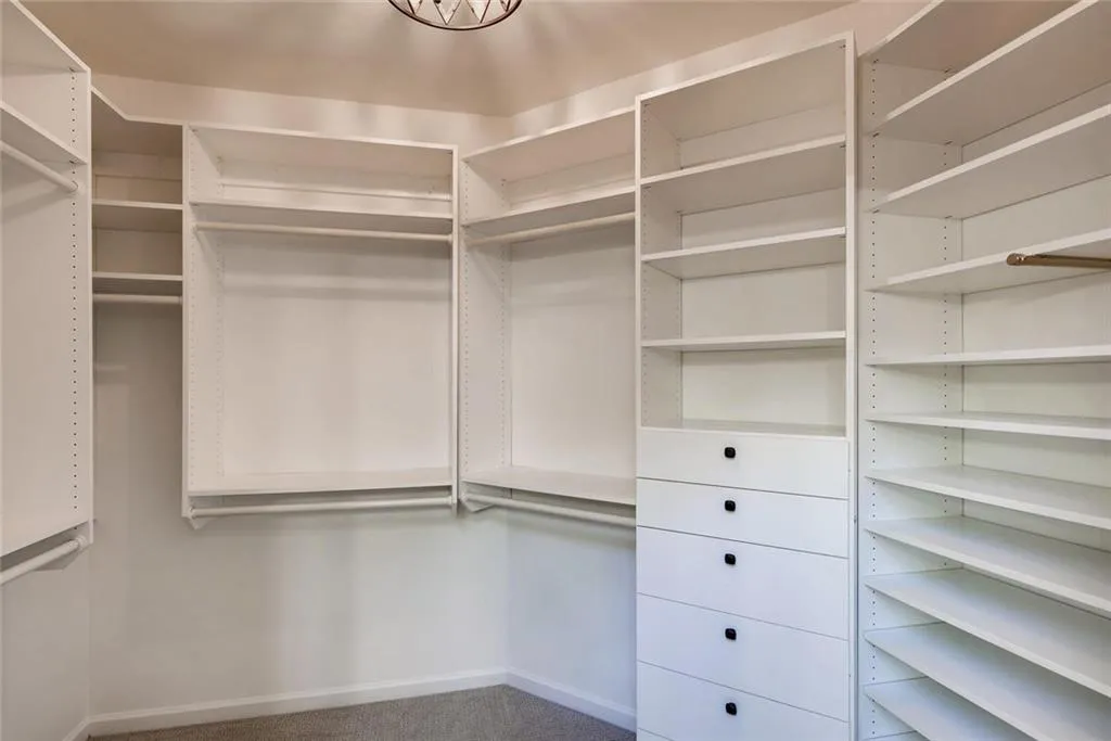 135 Belmont Trace, Sandy Springs, Georgia 30328, 4 Bedrooms Bedrooms, ,3 BathroomsBathrooms,Residential,Sold,135 Belmont Trace,6109803