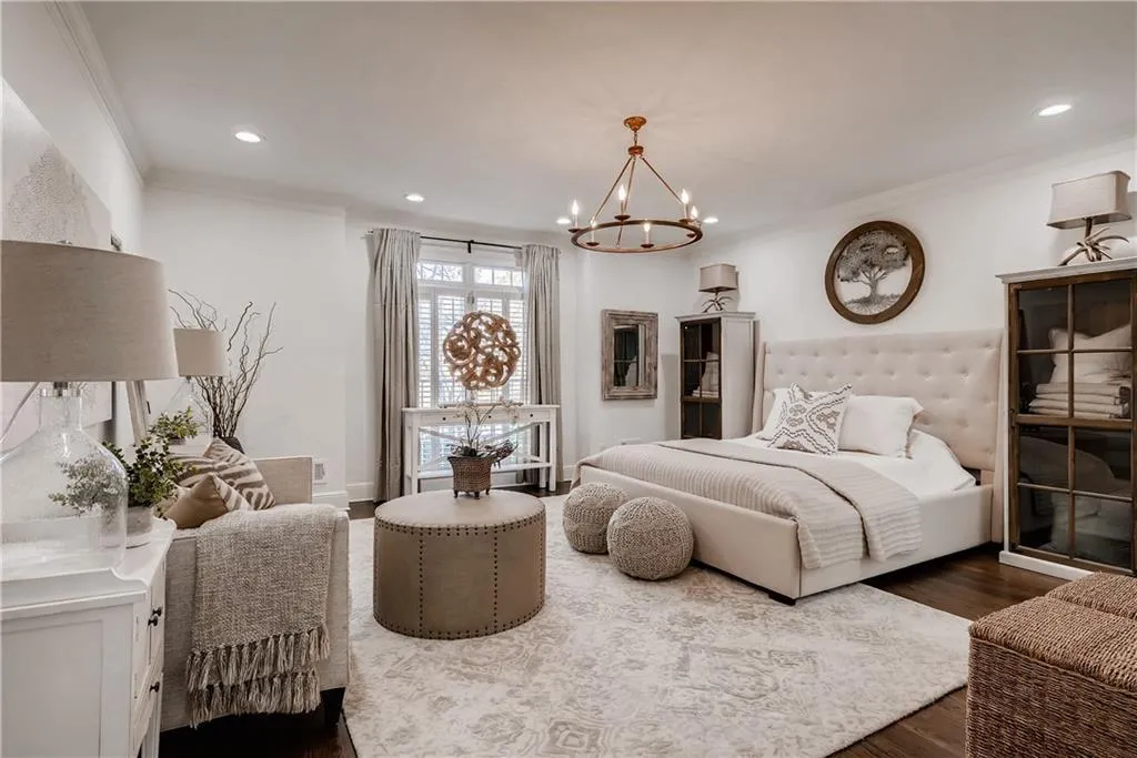 135 Belmont Trace, Sandy Springs, Georgia 30328, 4 Bedrooms Bedrooms, ,3 BathroomsBathrooms,Residential,Sold,135 Belmont Trace,6109803