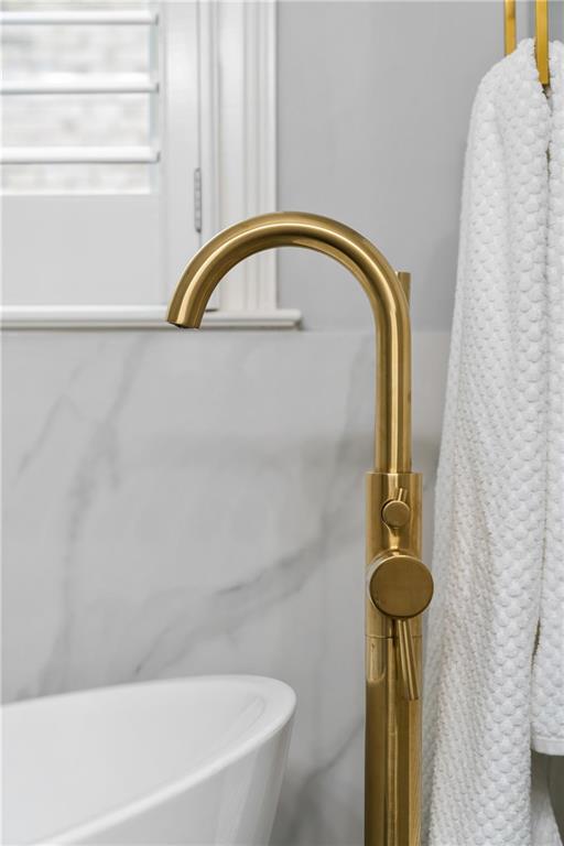 6337 Cotswold Lane, Atlanta, Georgia 30328, 5 Bedrooms Bedrooms, ,4 BathroomsBathrooms,Residential,Sold,6337 Cotswold Lane,7233787