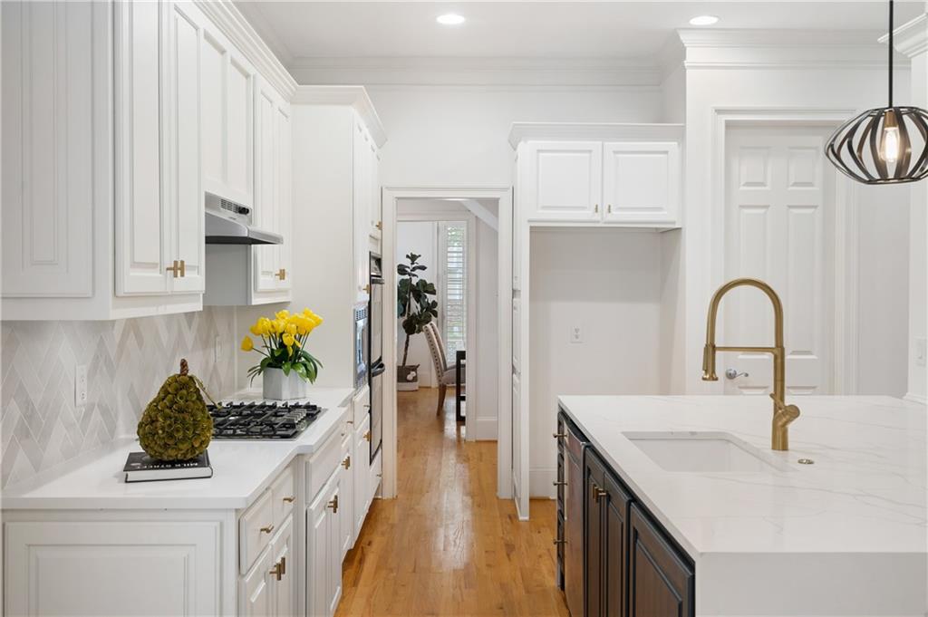 6337 Cotswold Lane, Atlanta, Georgia 30328, 5 Bedrooms Bedrooms, ,4 BathroomsBathrooms,Residential,Sold,6337 Cotswold Lane,7233787