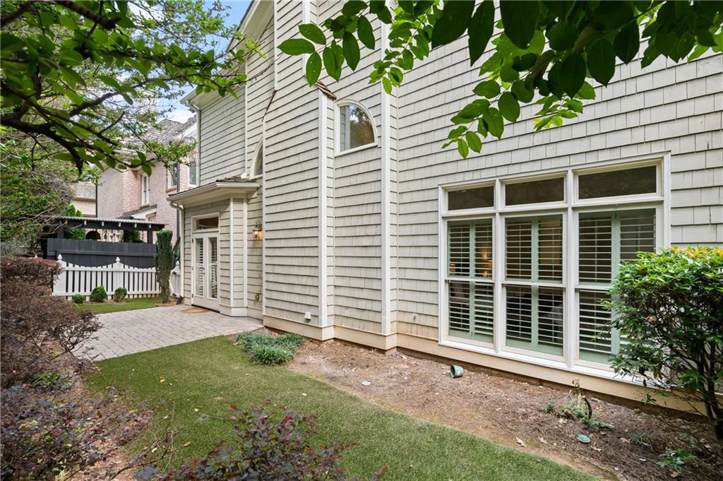 6337 Cotswold Lane, Atlanta, Georgia 30328, 5 Bedrooms Bedrooms, ,4 BathroomsBathrooms,Residential,Sold,6337 Cotswold Lane,7233787