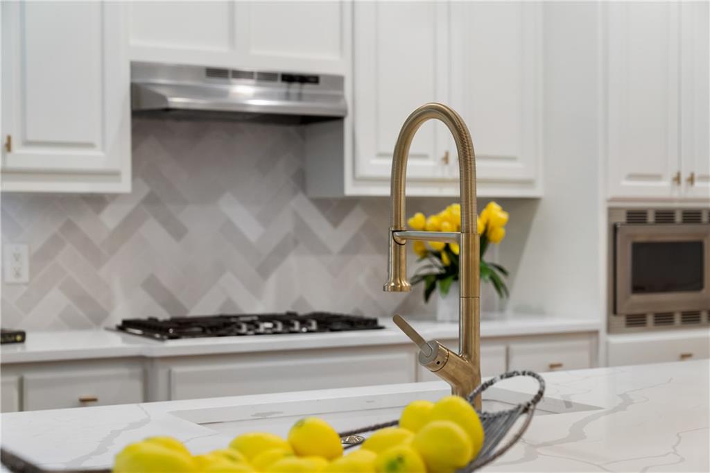 6337 Cotswold Lane, Atlanta, Georgia 30328, 5 Bedrooms Bedrooms, ,4 BathroomsBathrooms,Residential,Sold,6337 Cotswold Lane,7233787