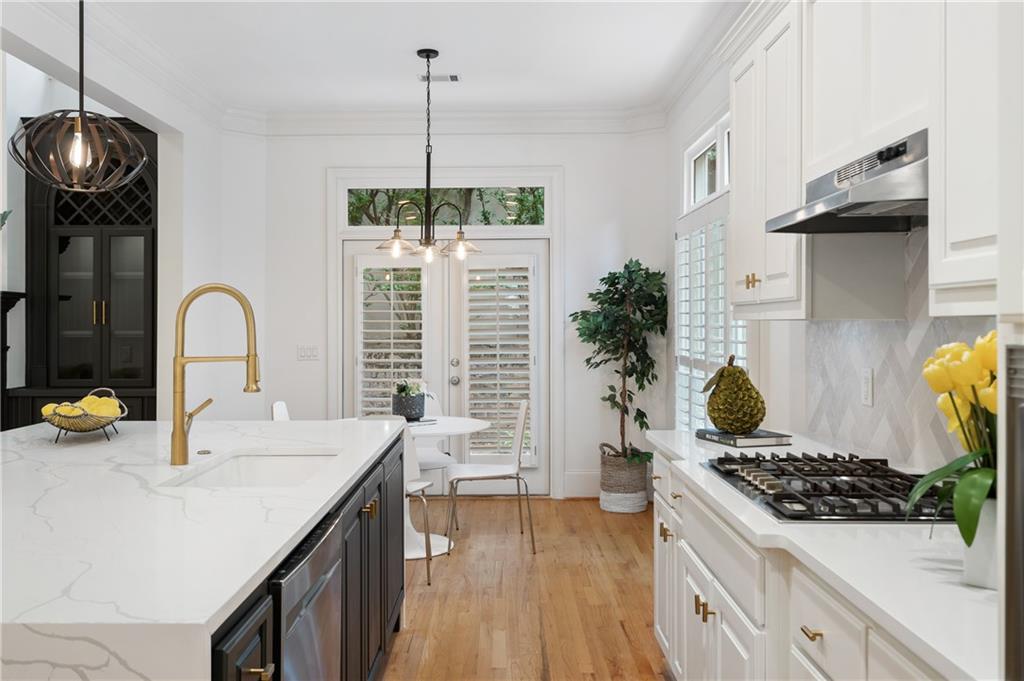 6337 Cotswold Lane, Atlanta, Georgia 30328, 5 Bedrooms Bedrooms, ,4 BathroomsBathrooms,Residential,Sold,6337 Cotswold Lane,7233787