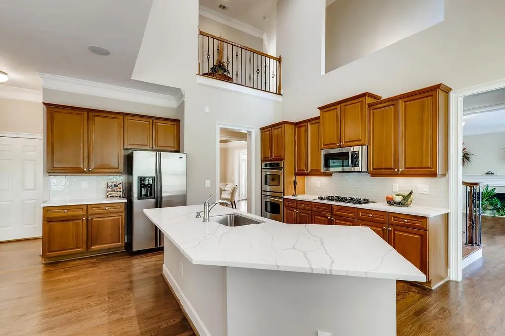 565 Trowbrook Road, Sandy Springs, Georgia 30350, 5 Bedrooms Bedrooms, ,4 BathroomsBathrooms,Residential,Sold,565 Trowbrook Road,6757403