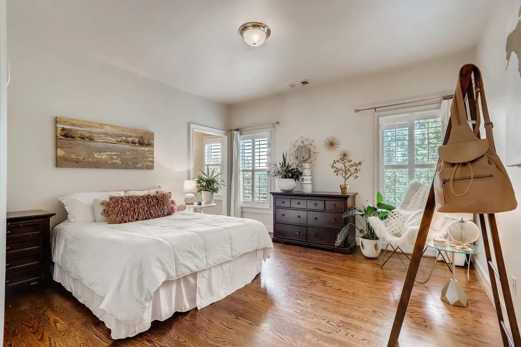 565 Trowbrook Road, Sandy Springs, Georgia 30350, 5 Bedrooms Bedrooms, ,4 BathroomsBathrooms,Residential,Sold,565 Trowbrook Road,6757403