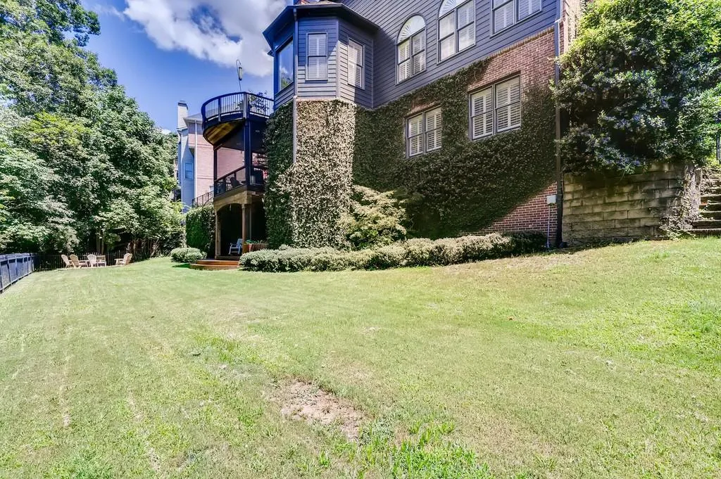 565 Trowbrook Road, Sandy Springs, Georgia 30350, 5 Bedrooms Bedrooms, ,4 BathroomsBathrooms,Residential,Sold,565 Trowbrook Road,6757403