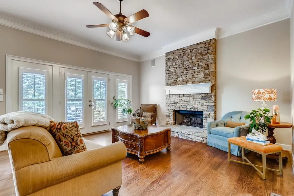 565 Trowbrook Road, Sandy Springs, Georgia 30350, 5 Bedrooms Bedrooms, ,4 BathroomsBathrooms,Residential,Sold,565 Trowbrook Road,6757403