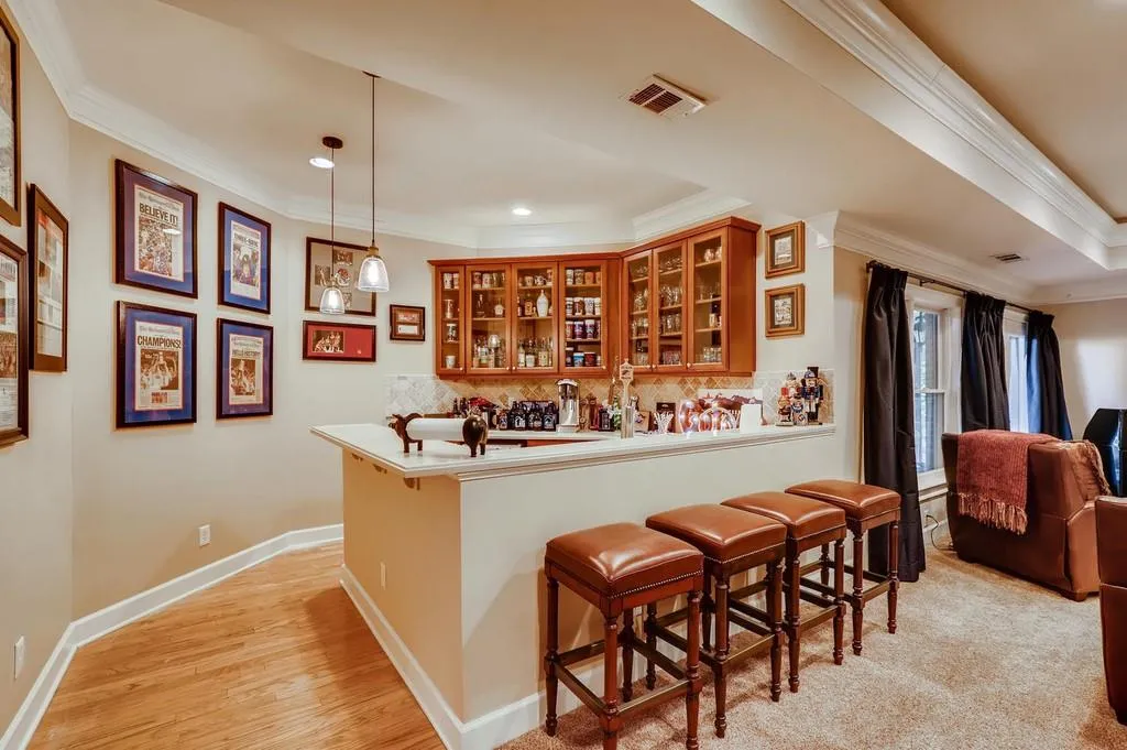 565 Trowbrook Road, Sandy Springs, Georgia 30350, 5 Bedrooms Bedrooms, ,4 BathroomsBathrooms,Residential,Sold,565 Trowbrook Road,6757403