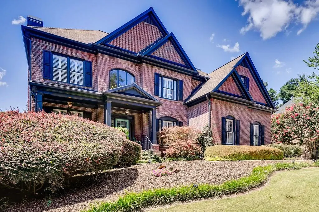 565 Trowbrook Road, Sandy Springs, Georgia 30350, 5 Bedrooms Bedrooms, ,4 BathroomsBathrooms,Residential,Sold,565 Trowbrook Road,6757403