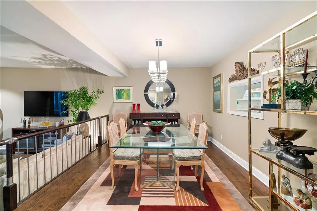 49 Prospect Place, Sandy Springs, Georgia 30328, 2 Bedrooms Bedrooms, ,2 BathroomsBathrooms,Residential,Sold,49 Prospect Place,7180448