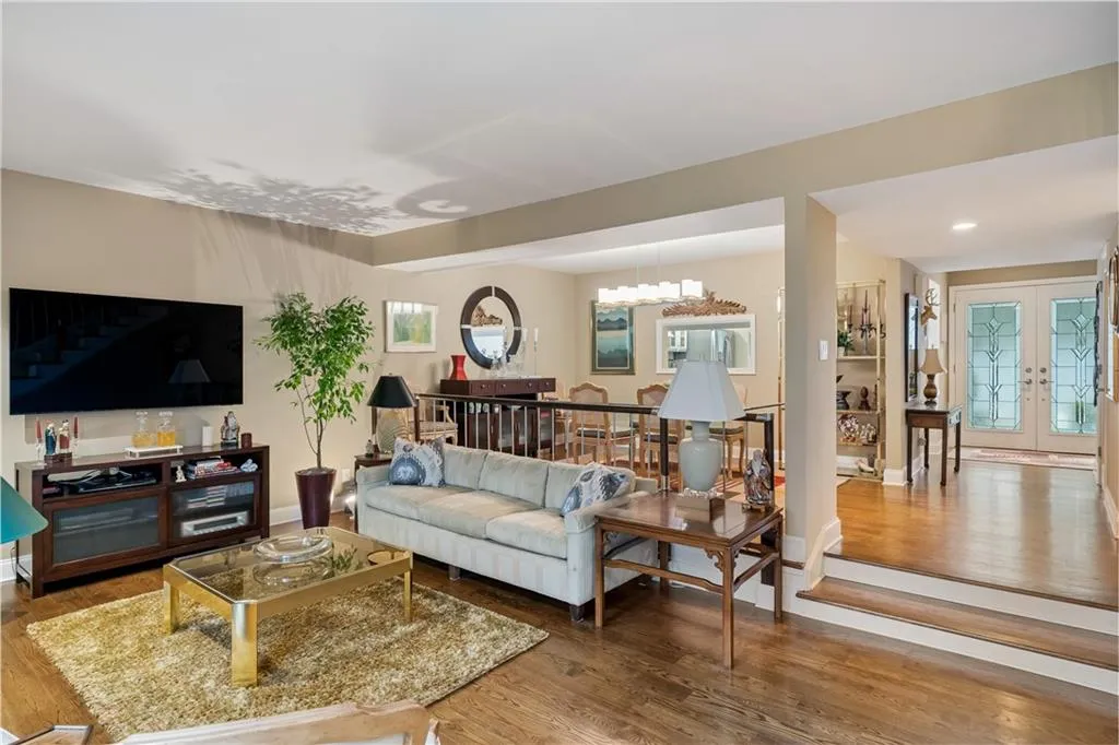 49 Prospect Place, Sandy Springs, Georgia 30328, 2 Bedrooms Bedrooms, ,2 BathroomsBathrooms,Residential,Sold,49 Prospect Place,7180448