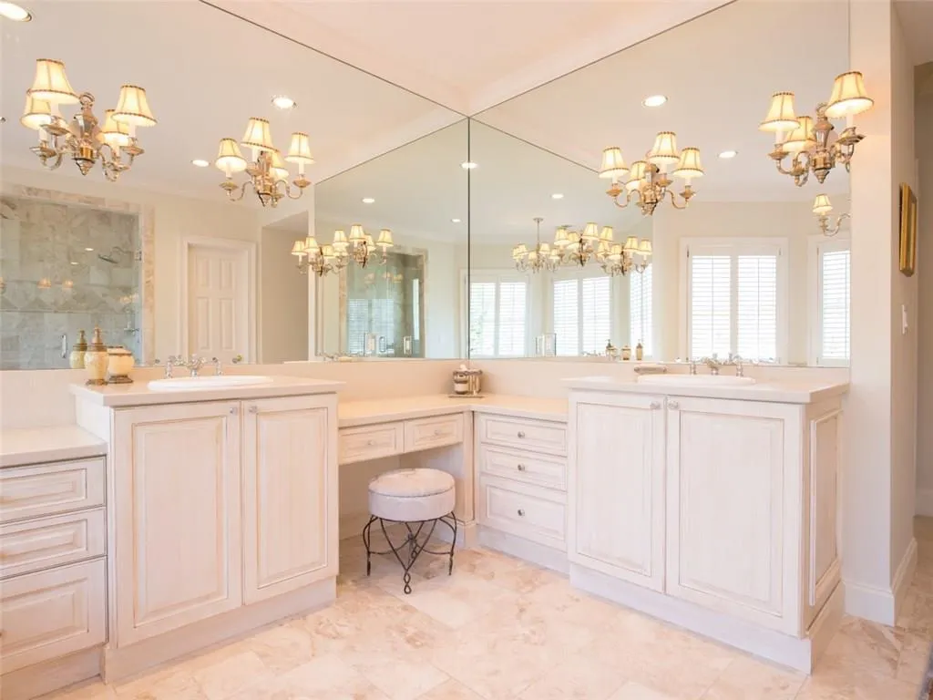 5605 Claire Rose Lane, Sandy Springs, Georgia 30327, 5 Bedrooms Bedrooms, ,6 BathroomsBathrooms,Residential,Sold,5605 Claire Rose Lane,5663446