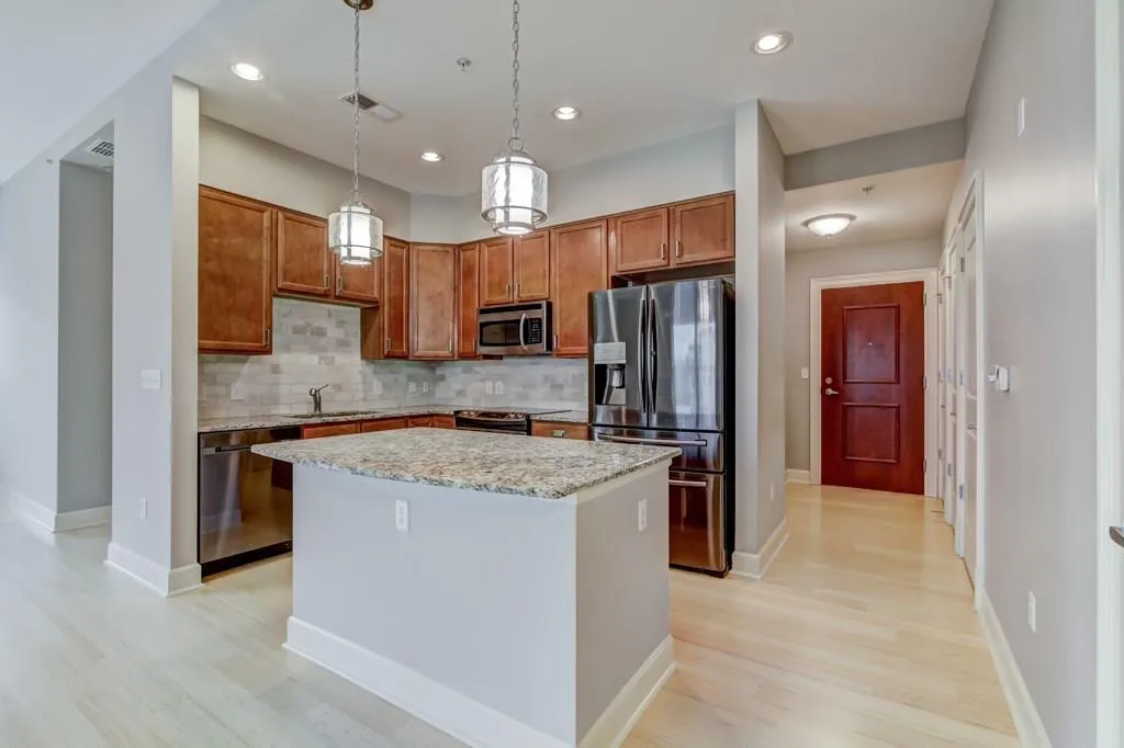 200 River Vista Drive Unit 708, Atlanta, Georgia 30339, 2 Bedrooms Bedrooms, ,2 BathroomsBathrooms,Residential,Sold,200 River Vista Drive Unit 708,5918480