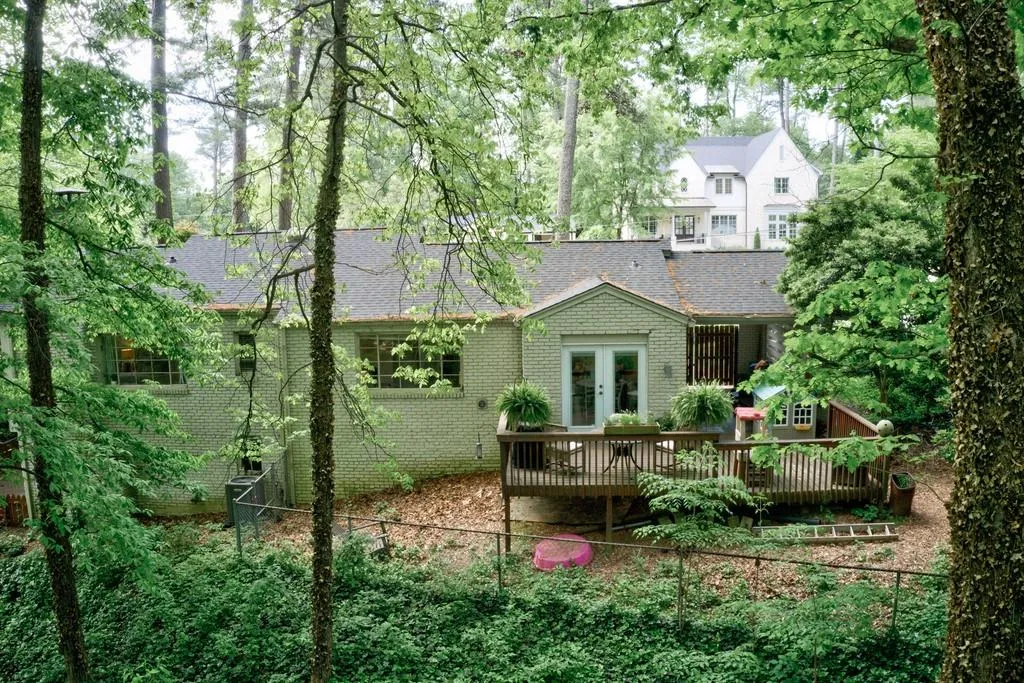 380 Pine Forest Road, Atlanta, Georgia 30342, 3 Bedrooms Bedrooms, ,2 BathroomsBathrooms,Residential,Sold,380 Pine Forest Road,6876302