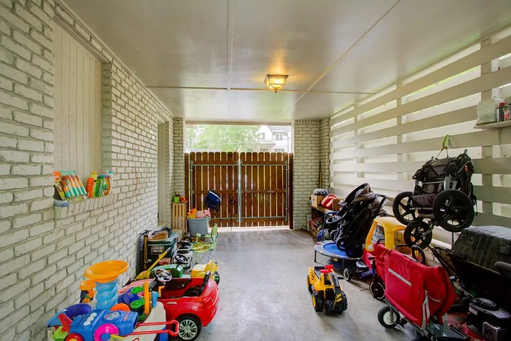 380 Pine Forest Road, Atlanta, Georgia 30342, 3 Bedrooms Bedrooms, ,2 BathroomsBathrooms,Residential,Sold,380 Pine Forest Road,6876302