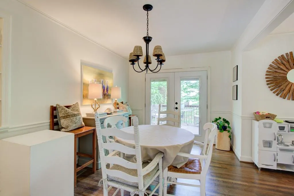 380 Pine Forest Road, Atlanta, Georgia 30342, 3 Bedrooms Bedrooms, ,2 BathroomsBathrooms,Residential,Sold,380 Pine Forest Road,6876302
