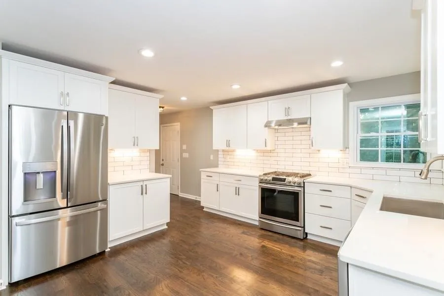 1555 Sunnybrook Farm Road, Sandy Springs, Georgia 30350, 5 Bedrooms Bedrooms, ,4 BathroomsBathrooms,Residential,Sold,1555 Sunnybrook Farm Road,6867951