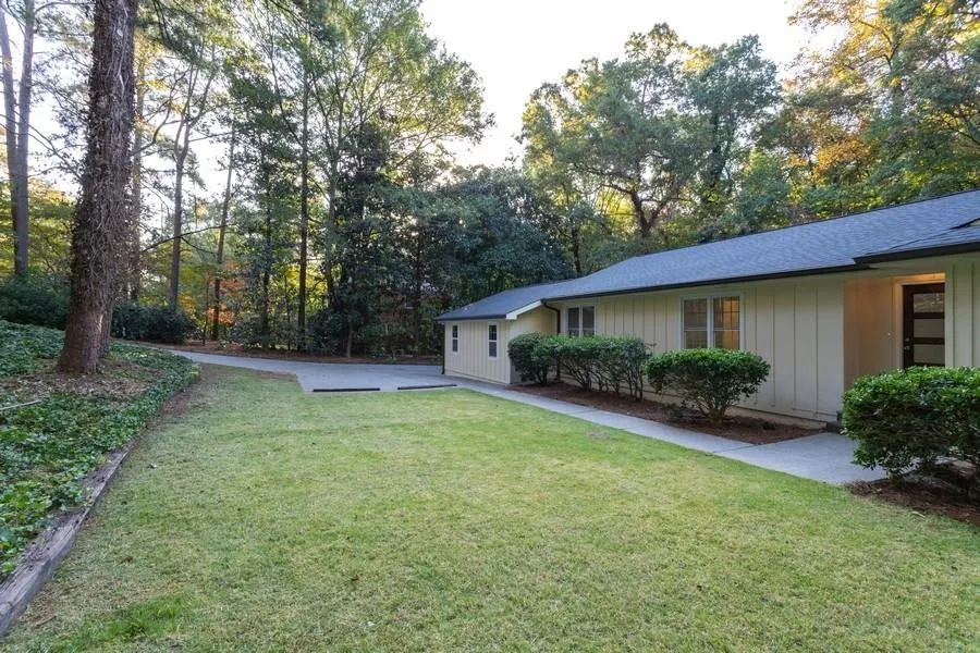 1555 Sunnybrook Farm Road, Sandy Springs, Georgia 30350, 5 Bedrooms Bedrooms, ,4 BathroomsBathrooms,Residential,Sold,1555 Sunnybrook Farm Road,6867951